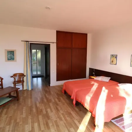 Miranda Apartment *