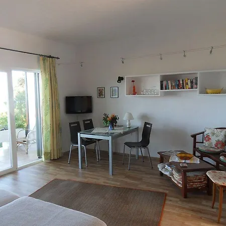 Miranda Apartment *